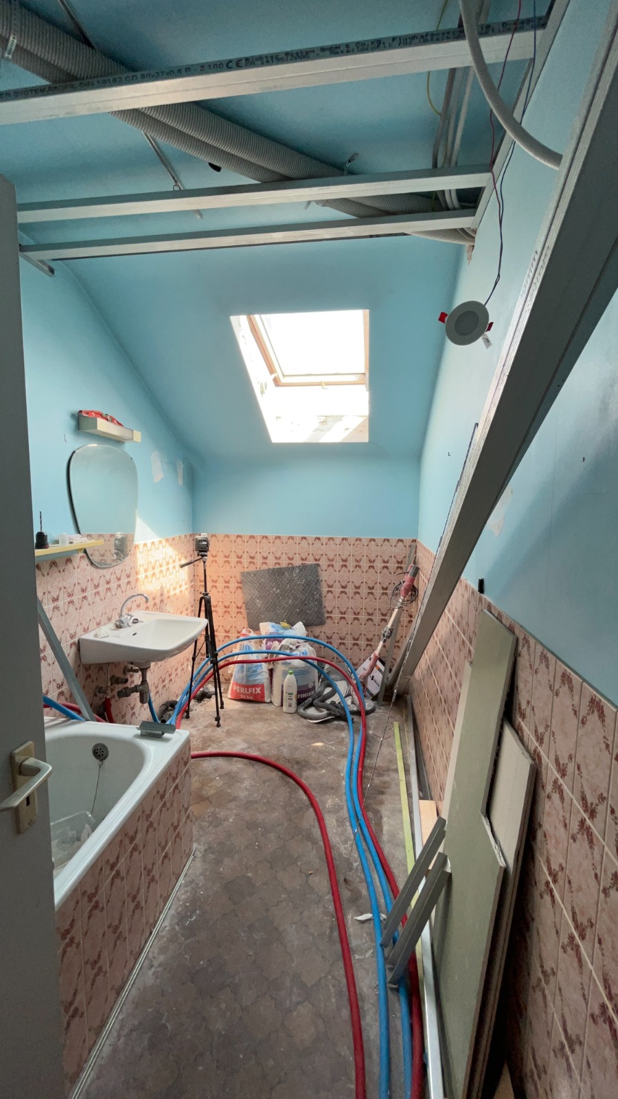 Salle de bain avant rénovation par GDS Plomberie